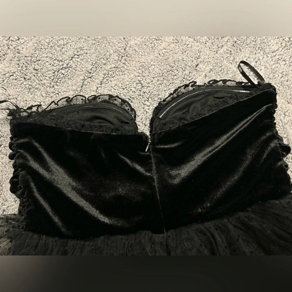 Forever 21 Black Velvet Tulle Dress NWOT size small Gothic Y2K style - Picture 3 of 4